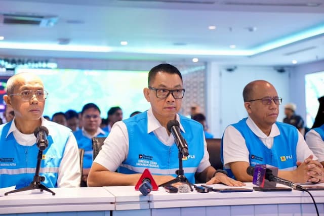 Dirut PLN Beberkan Penyebab Listrik Padam Massal di Sumatera Dirut PLN Beberkan Penyebab Listrik Padam Massal di Sumatera