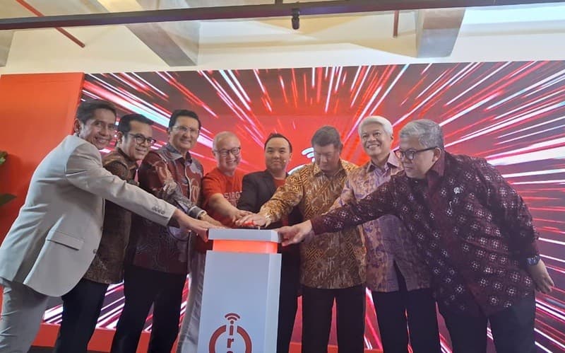 Surge (WIFI) Resmi Luncurkan IRA-Internet Rakyat, Jangkau 82 Kabupaten/Kota Surge (WIFI) Resmi Luncurkan IRA-Internet Rakyat, Jangkau 82 Kabupaten/Kota