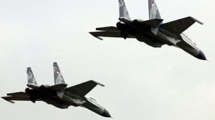 Jet Tempur Rusia Cegat Pesawat Pengebom AS di Laut Baltik