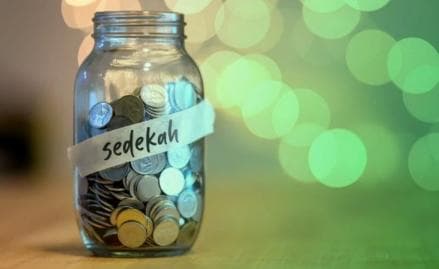 2 Kisah Inspiratif Orang yang Rajin Bersedekah, Bisnis Tak Terbakar hingga Punya Harta Miliaran 2 Kisah Inspiratif Orang yang Rajin Bersedekah, Bisnis Tak Terbakar hingga Punya Harta Miliaran