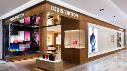 5 Merek Pakaian dengan Pendapatan Terbesar di Dunia, Louis Vuitton Juaranya 5 Merek Pakaian dengan Pendapatan Terbesar di Dunia, Louis Vuitton Juaranya