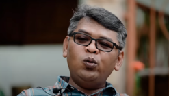 Pengusaha Kerajinan Batu Fosil Kayu ini Ekspor hingga 12 Kontainer ke Berbagai Negara Pengusaha Kerajinan Batu Fosil Kayu ini Ekspor hingga 12 Kontainer ke Berbagai Negara