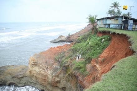 Kementerian PUPR Bangun Pengaman Pantai Lais Bengkulu Utara Kementerian PUPR Bangun Pengaman Pantai Lais Bengkulu Utara