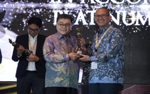 Jalankan Prinsip Keberlanjutan, Bukit Asam (PTBA) Raih Platinum di ASRRAT 2023 Jalankan Prinsip Keberlanjutan, Bukit Asam (PTBA) Raih Platinum di ASRRAT 2023