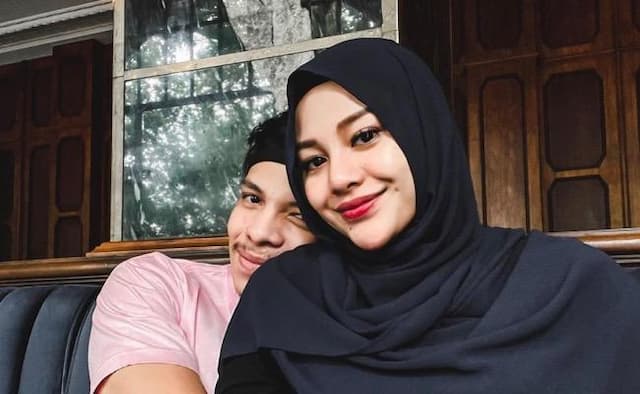 Atta Halilintar dan Aurel Hermansyah Sepakat Tunda Momongan hingga 2027 Atta Halilintar dan Aurel Hermansyah Sepakat Tunda Momongan hingga 2027