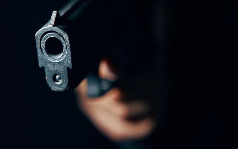 Viral Pria Ngaku Polisi Todong Pistol ke Pekerja Barbershop di Medan Viral Pria Ngaku Polisi Todong Pistol ke Pekerja Barbershop di Medan