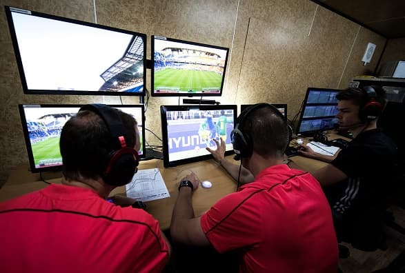 Piala Dunia 2026 Bakal Berbeda! VAR Kini Bisa Batalkan Gol meski Bola Belum Ditendang Piala Dunia 2026 Bakal Berbeda! VAR Kini Bisa Batalkan Gol meski Bola Belum Ditendang