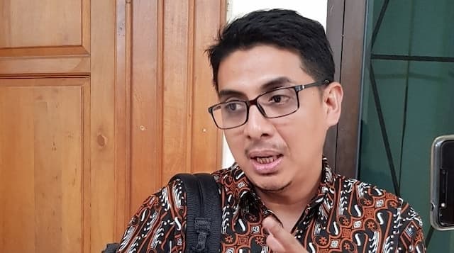 Guru Besar UGM Zainal Arifin Mochtar Diteror Lewat Telepon, Diancam Ditangkap Guru Besar UGM Zainal Arifin Mochtar Diteror Lewat Telepon, Diancam Ditangkap