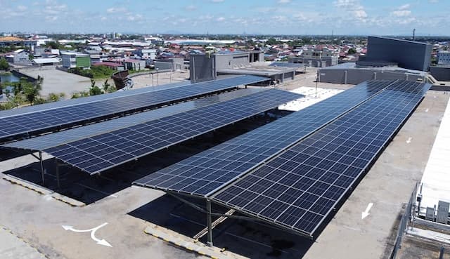RI Segera Bangun Proyek PLTS 100 Gigawatt, Siapkan Lahan 24.000 Hektare RI Segera Bangun Proyek PLTS 100 Gigawatt, Siapkan Lahan 24.000 Hektare