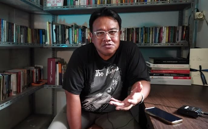 Mama Sinta Juga Laporkan Dandhy Laksono ke Polda Metro terkait Film Pesta Babi Mama Sinta Juga Laporkan Dandhy Laksono ke Polda Metro terkait Film Pesta Babi