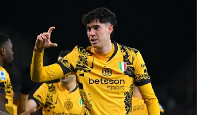 Barcelona Incar Bastoni untuk Atasi Krisis Bek Tengah, Inter Pasang Tembok Barcelona Incar Bastoni untuk Atasi Krisis Bek Tengah, Inter Pasang Tembok