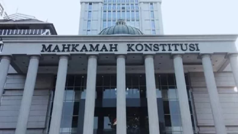 18 Akademisi Hukum Serahkan Amicus Curiae ke MK, Tuntut Hal Ini 18 Akademisi Hukum Serahkan Amicus Curiae ke MK, Tuntut Hal Ini