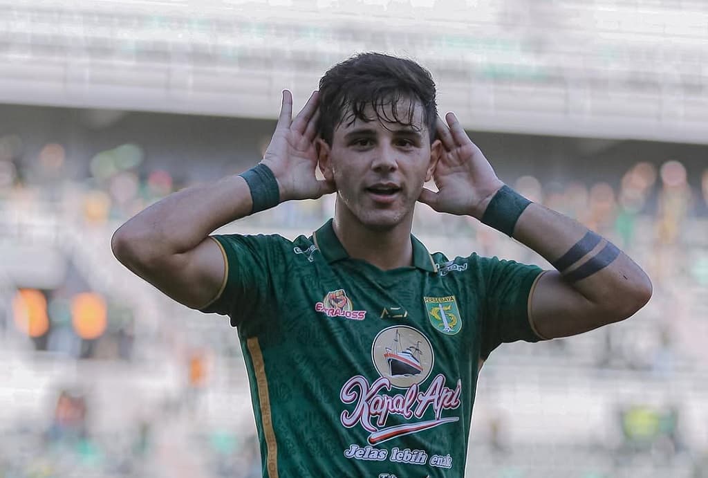 Bruno Moreira Resmi Tinggalkan Persebaya, sang Kapten Kirim Pesan Menyentuh untuk Bonek Bruno Moreira Resmi Tinggalkan Persebaya, sang Kapten Kirim Pesan Menyentuh untuk Bonek