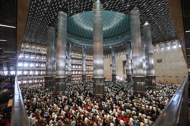 Bacaan Niat Sholat Idul Adha Teks Arab dan Artinya Lengkap dengan Tata Cara Bacaan Niat Sholat Idul Adha Teks Arab dan Artinya Lengkap dengan Tata Cara