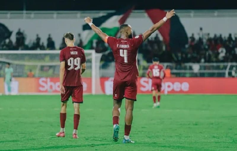 Yuran Fernandes Siap Perang Lawan Bernardo Tavares di GBT, Ogah Terjebak Nostalgia Yuran Fernandes Siap Perang Lawan Bernardo Tavares di GBT, Ogah Terjebak Nostalgia