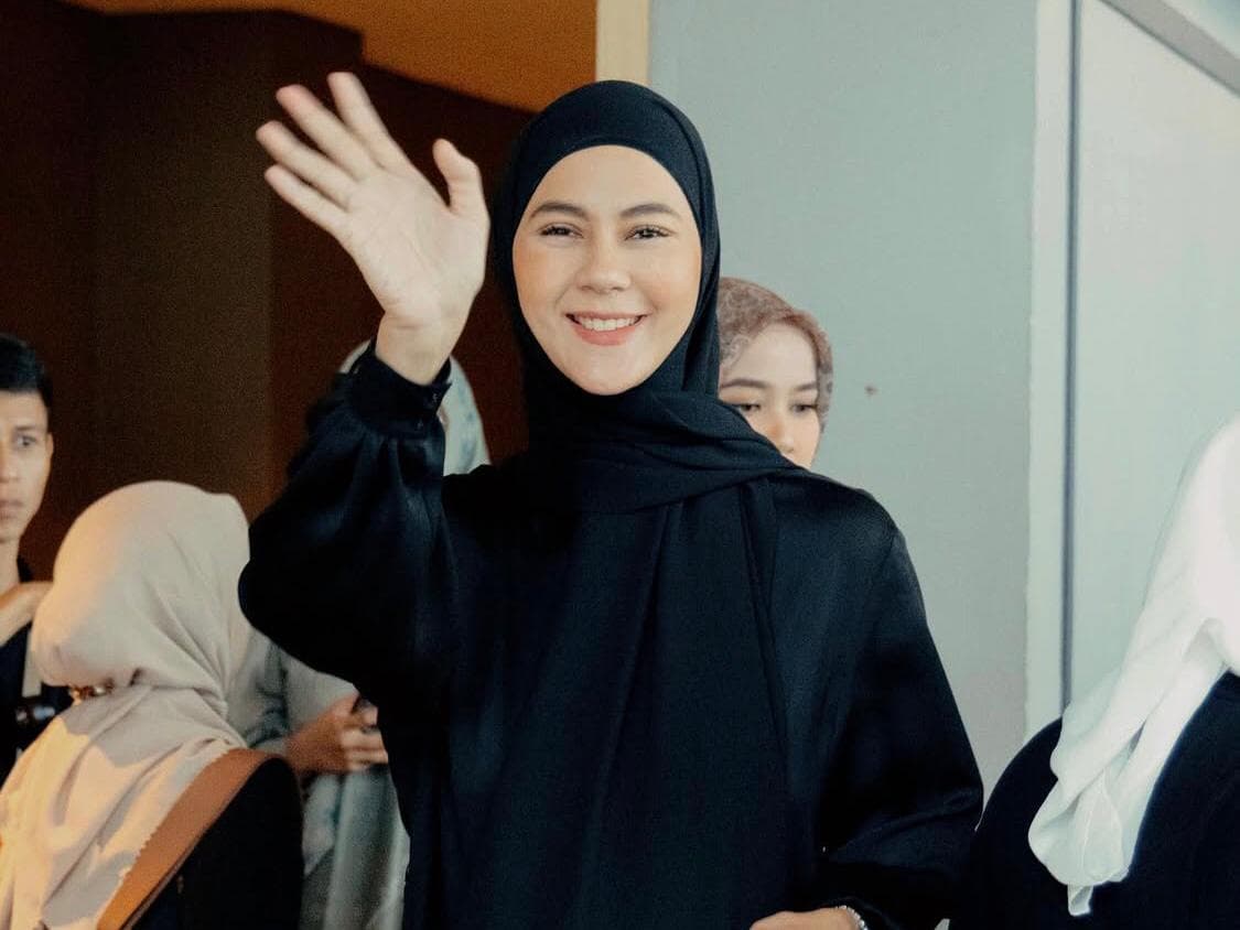 Paula Verhoeven Resmi Ganti Status KTP, OTW Menikah Lagi? Paula Verhoeven Resmi Ganti Status KTP, OTW Menikah Lagi?