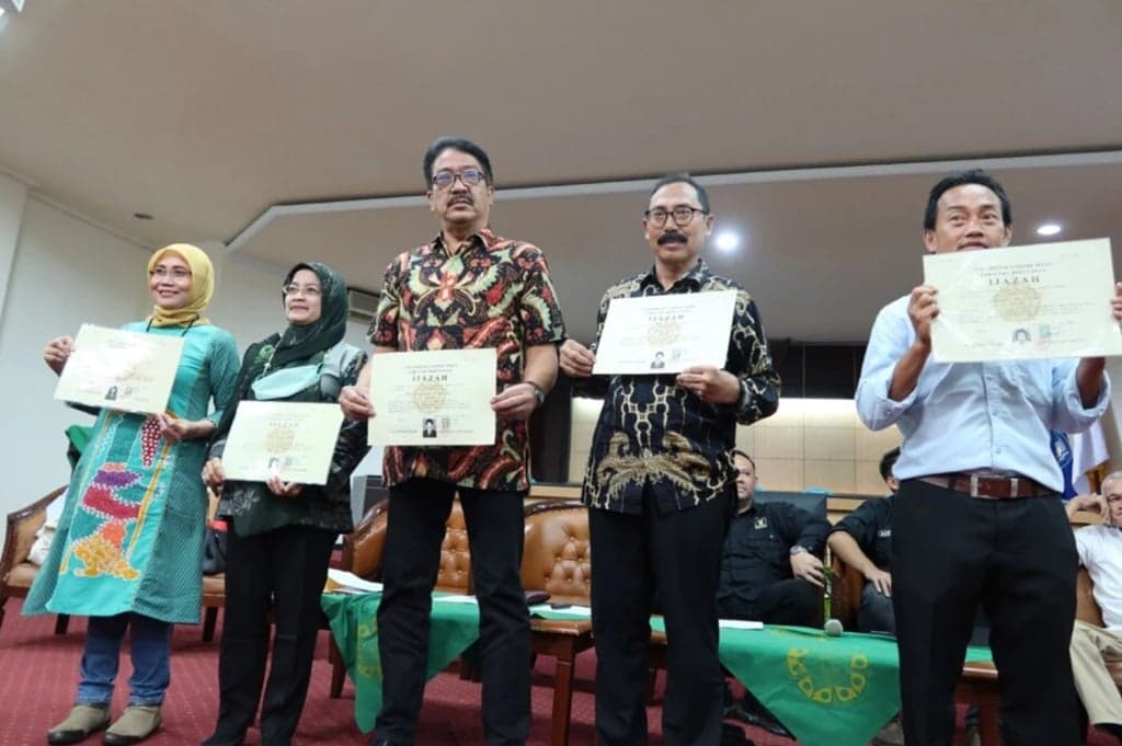 Kisah Johan Teman Paling Nakal Jokowi: Persahabatan dan Kenakalan di Masa Kuliah Kisah Johan Teman Paling Nakal Jokowi: Persahabatan dan Kenakalan di Masa Kuliah