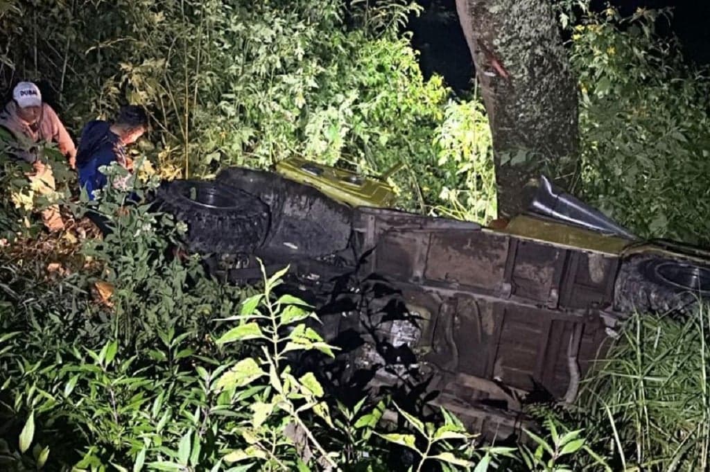 Kecelakaan Jeep Rombongan Wisatawan Gunung Bromo Terjun ke Jurang, Bawa 8 Penumpang Kecelakaan Jeep Rombongan Wisatawan Gunung Bromo Terjun ke Jurang, Bawa 8 Penumpang