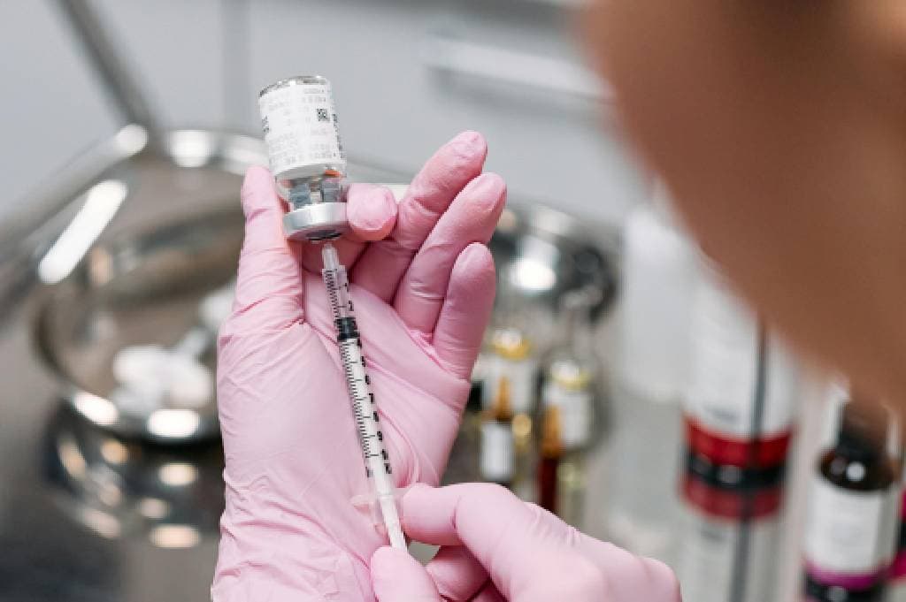 Oxford Ngebut Bikin Vaksin Ebola Varian Langka, Ready Tahun Ini? Oxford Ngebut Bikin Vaksin Ebola Varian Langka, Ready Tahun Ini?