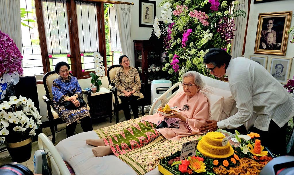 Istri Hoegeng Wafat di Usia 100 Tahun, Dimakamkan di Bogor Besok Istri Hoegeng Wafat di Usia 100 Tahun, Dimakamkan di Bogor Besok