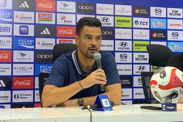 Carlos Pena Fokus Bawa Persita Hajar Persib, untuk Bantu Persija? Carlos Pena Fokus Bawa Persita Hajar Persib, untuk Bantu Persija?