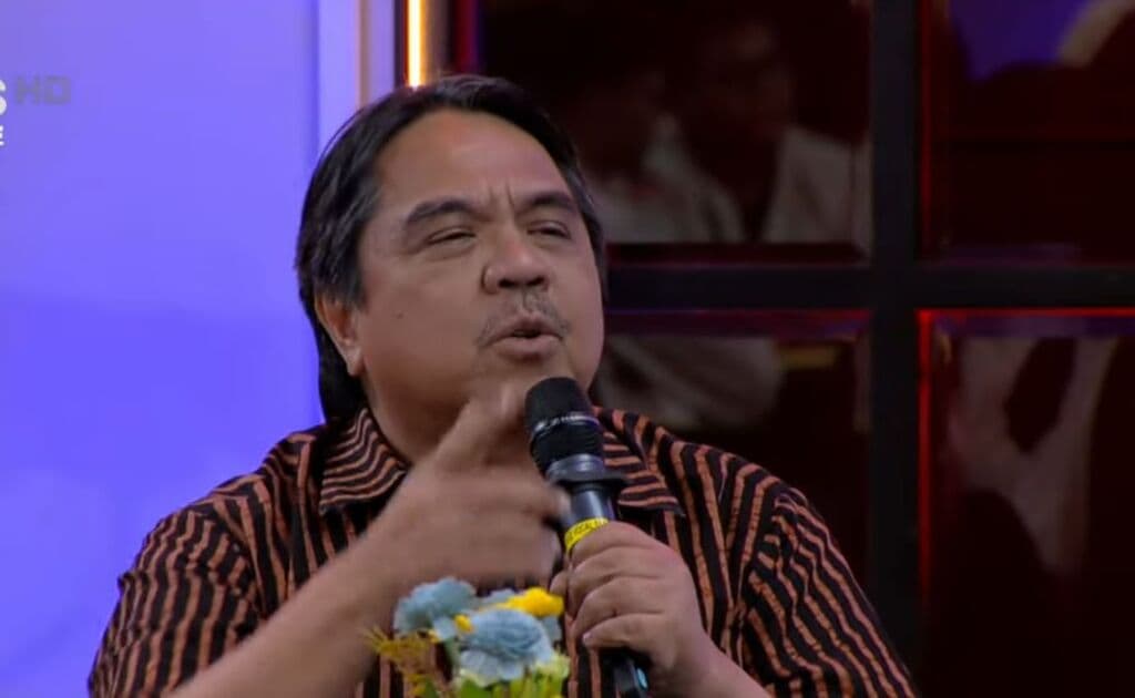 Ade Armando Ungkap Jokowi Tak Sebut Nama Saat Lapor Tudingan Ijazah Palsu, Cuma Bawa 26 Video Ade Armando Ungkap Jokowi Tak Sebut Nama Saat Lapor Tudingan Ijazah Palsu, Cuma Bawa 26 Video