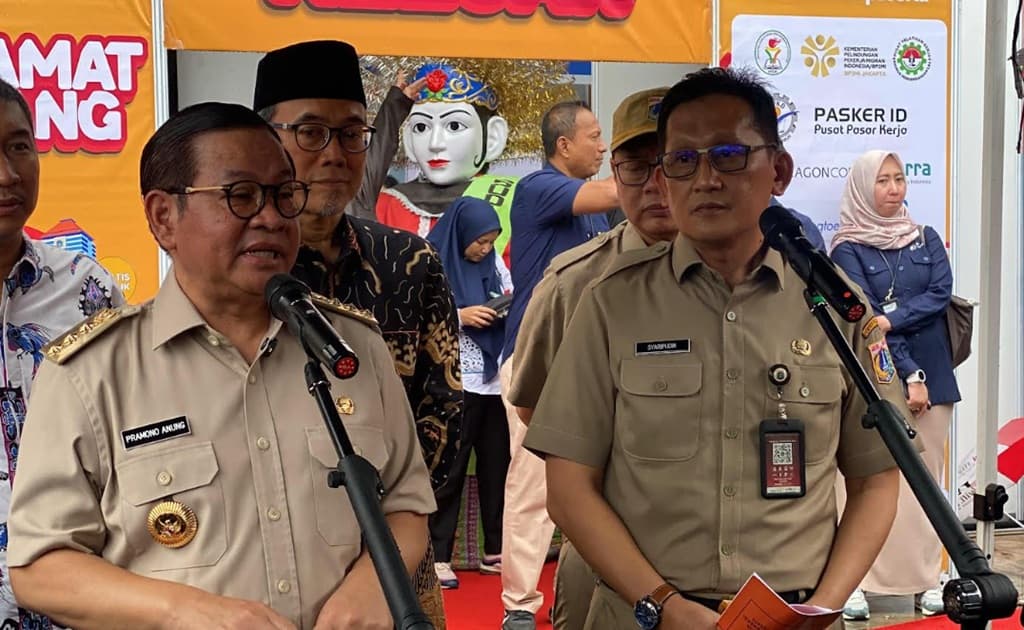 Pelamar Petugas Damkar Jakarta Tembus 24.405 Orang, Hanya 4.200 yang Penuhi Syarat Administrasi Pelamar Petugas Damkar Jakarta Tembus 24.405 Orang, Hanya 4.200 yang Penuhi Syarat Administrasi