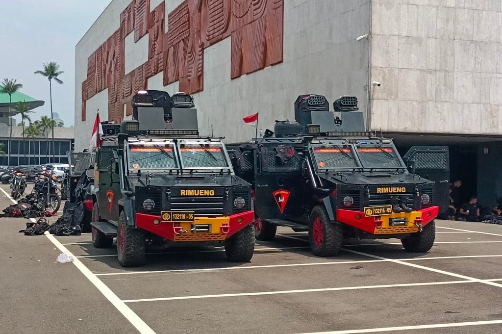 Kondisi Gedung DPR Hari Ini, Dijaga Ketat Rantis Brimob Kondisi Gedung DPR Hari Ini, Dijaga Ketat Rantis Brimob