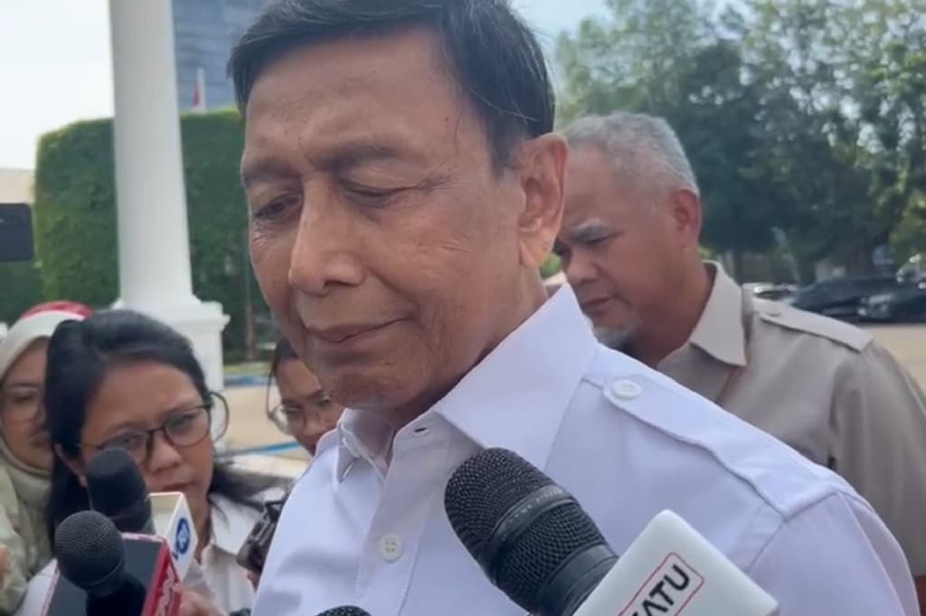 Wiranto Klaim Tuntutan Pedemo Sudah Didengar Prabowo: Kalau Semua Dipenuhi Repot Wiranto Klaim Tuntutan Pedemo Sudah Didengar Prabowo: Kalau Semua Dipenuhi Repot