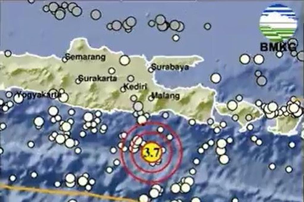 Gempa Terkini Magnitudo 3,7 Guncang Malang Jatim Gempa Terkini Magnitudo 3,7 Guncang Malang Jatim