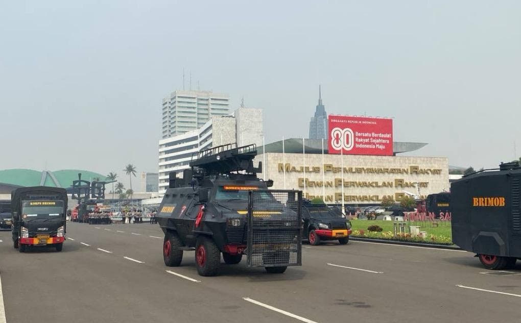 Pengamanan Kompleks DPR Diperketat jelang Demo Ojol Hari Ini, Barracuda Disiagakan Pengamanan Kompleks DPR Diperketat jelang Demo Ojol Hari Ini, Barracuda Disiagakan