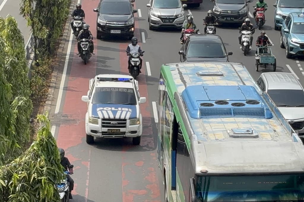 Suasana Jalan Gatot Subroto Jakarta, Tak Ada Suara Sirene Tot Tot Wuk Wuk Suasana Jalan Gatot Subroto Jakarta, Tak Ada Suara Sirene Tot Tot Wuk Wuk