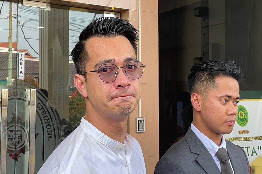 Nestapa Eza Gionino, Tak Bertemu Anak Kedua gegara Dirawat di Rumah Sakit Nestapa Eza Gionino, Tak Bertemu Anak Kedua gegara Dirawat di Rumah Sakit