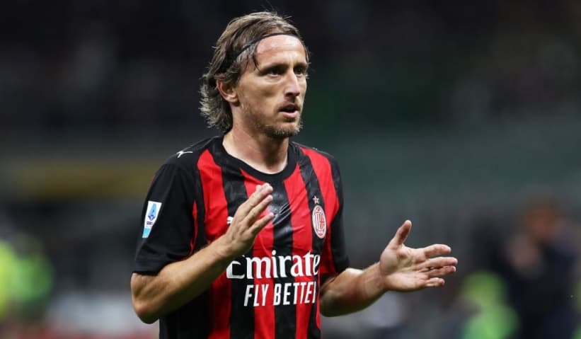 Luka Modric Pertimbangkan Pensiun setelah Proyek AC Milan Hancur Lebur Luka Modric Pertimbangkan Pensiun setelah Proyek AC Milan Hancur Lebur