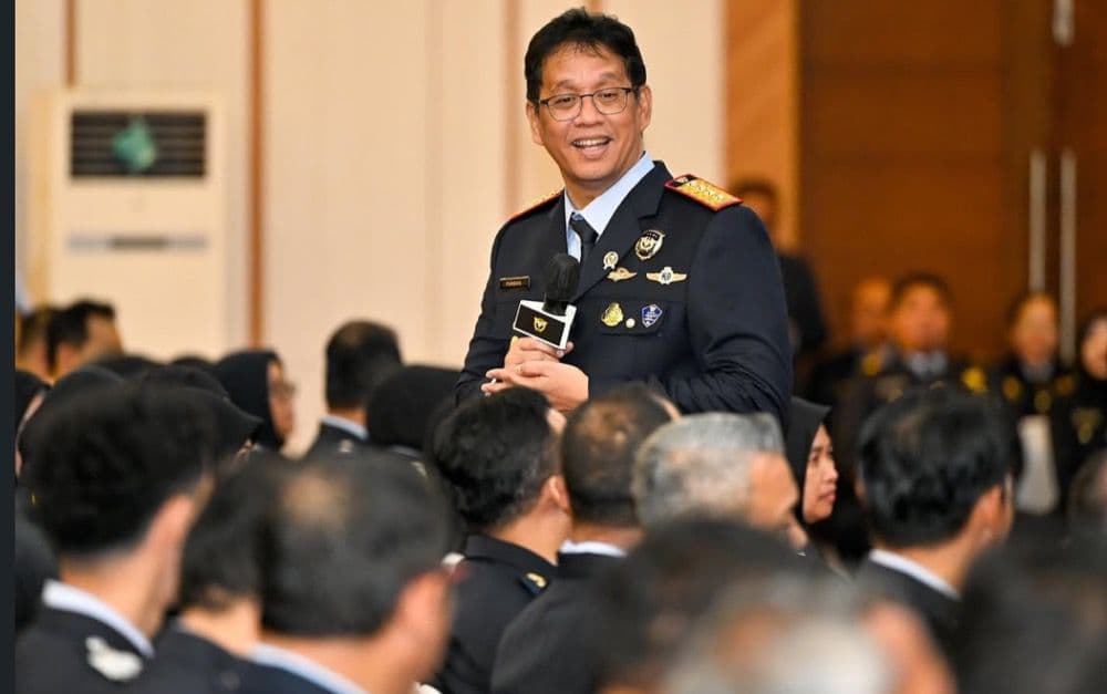 Janji Tak Naikkan Harga Rokok Eceran, Menkeu Purbaya: Anda Anggap Saya Tukang Kibul? Janji Tak Naikkan Harga Rokok Eceran, Menkeu Purbaya: Anda Anggap Saya Tukang Kibul?