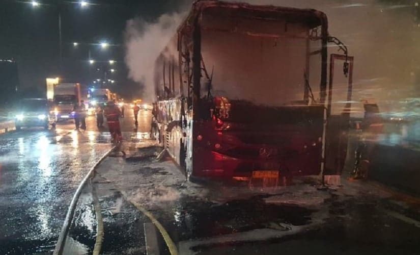 Transjakarta Investigasi Penyebab Kebakaran Bus Royal Trans di Tol Wiyoto Tiyono Transjakarta Investigasi Penyebab Kebakaran Bus Royal Trans di Tol Wiyoto Tiyono