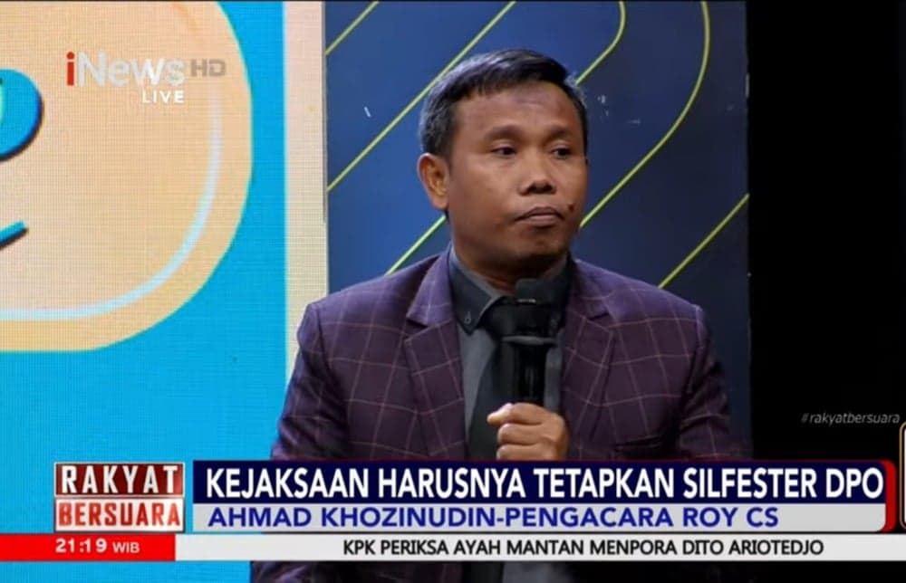 Roy Suryo Cs Sarankan Kejagung Tetapkan Silfester Matutina Masuk DPO Roy Suryo Cs Sarankan Kejagung Tetapkan Silfester Matutina Masuk DPO