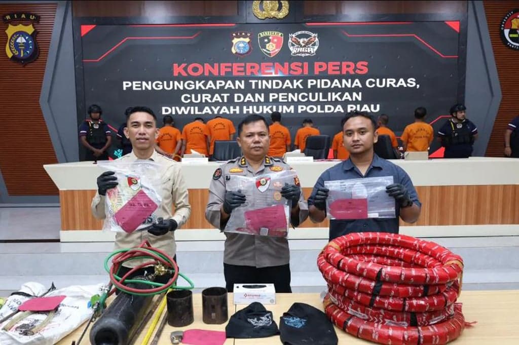 Polda Riau Tangkap 8 Pelaku Kejahatan Jalanan, Kasus Jambret hingga Penculikan Polda Riau Tangkap 8 Pelaku Kejahatan Jalanan, Kasus Jambret hingga Penculikan