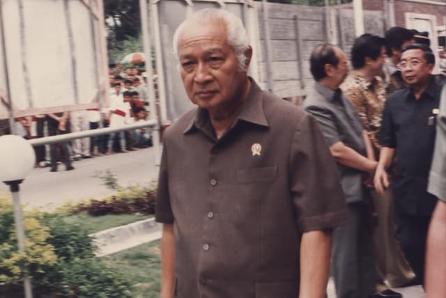 Terungkap, Ini Alasan Prabowo Beri Gelar Pahlawan Nasional ke Soeharto Terungkap, Ini Alasan Prabowo Beri Gelar Pahlawan Nasional ke Soeharto