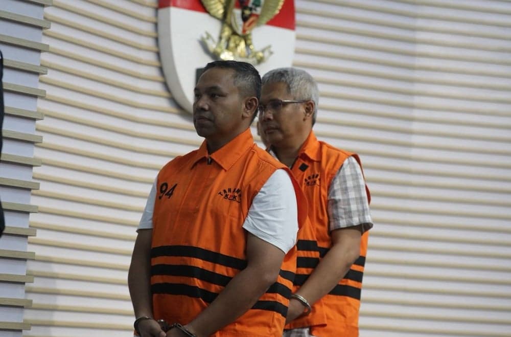 KPK Geledah Rumah Dinas Gubernur Riau Abdul Wahid, Sita CCTV hingga Dokumen KPK Geledah Rumah Dinas Gubernur Riau Abdul Wahid, Sita CCTV hingga Dokumen