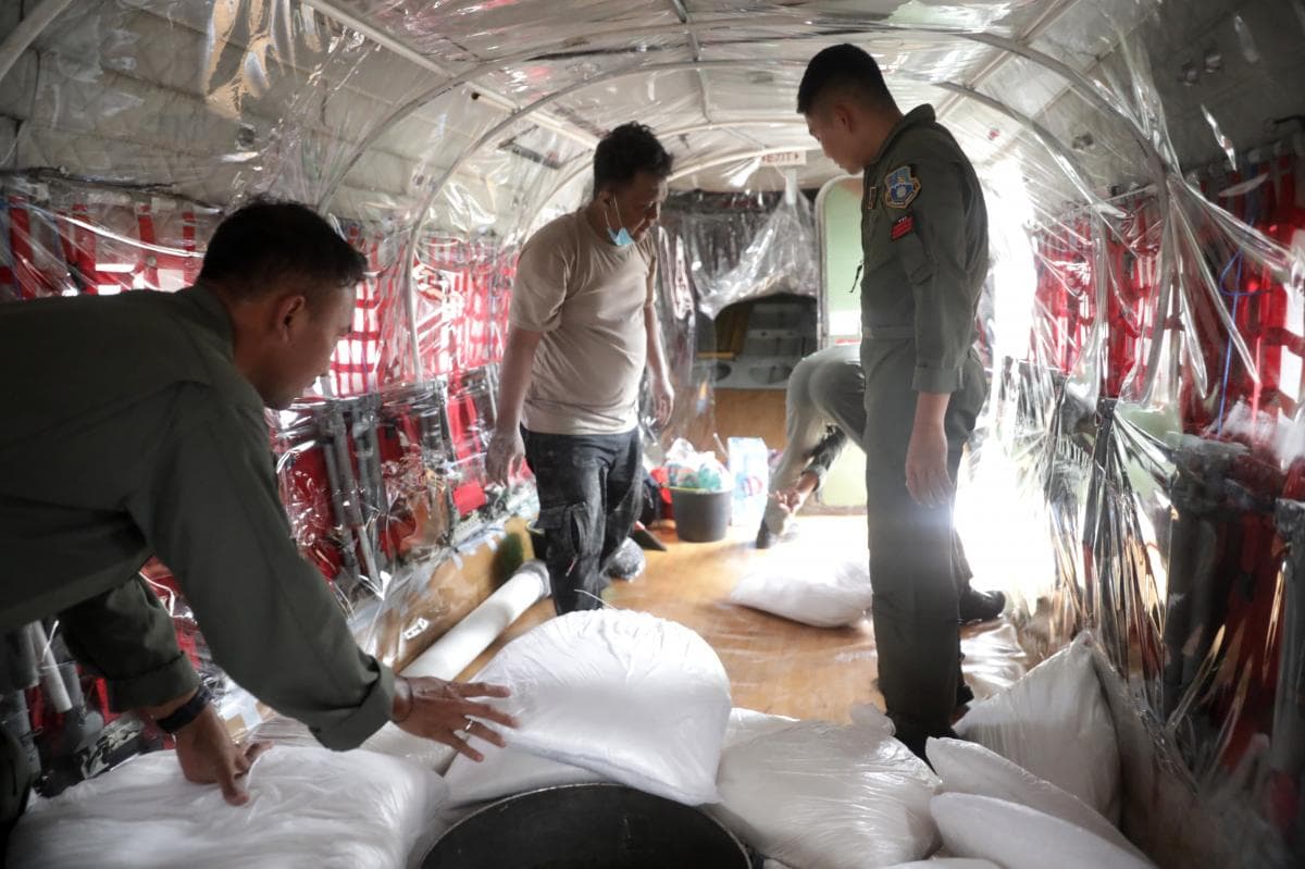 BMKG Gencarkan Modifikasi Cuaca di Sumsel, Cegah Kebakaran Hutan BMKG Gencarkan Modifikasi Cuaca di Sumsel, Cegah Kebakaran Hutan