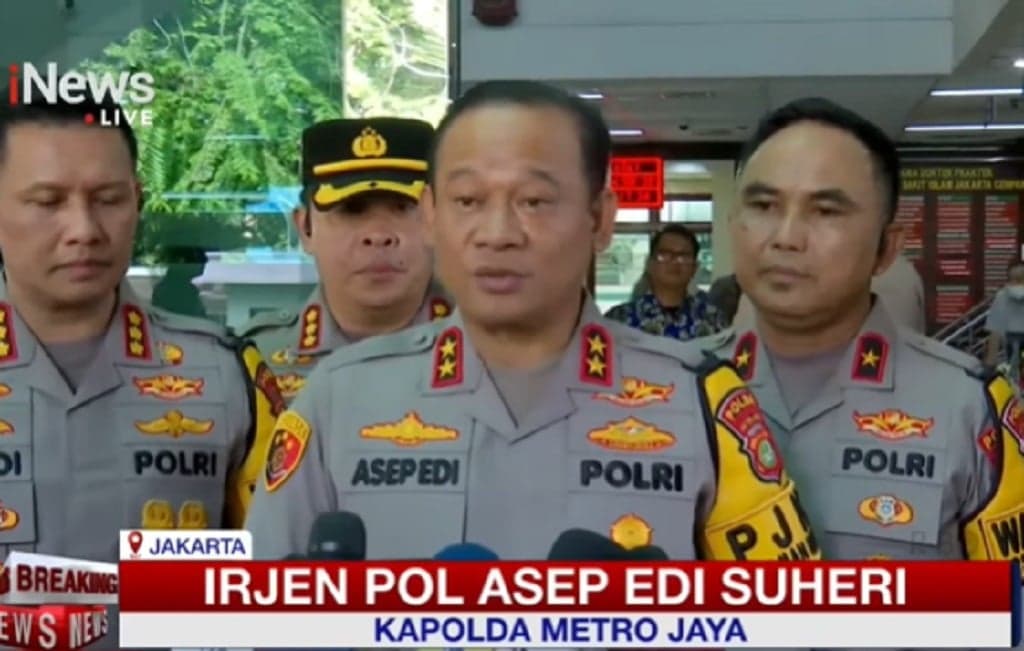 Polda Metro Buat 2 Posko Korban Ledakan SMAN 72 Jakarta di RS YARSI dan RS Islam Cempaka Putih Polda Metro Buat 2 Posko Korban Ledakan SMAN 72 Jakarta di RS YARSI dan RS Islam Cempaka Putih