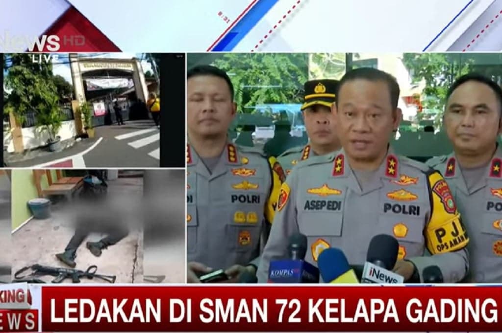 Ledakan di SMAN 72 Kelapa Gading, Kapolda Metro Terjun Langsung ke Lokasi Ledakan di SMAN 72 Kelapa Gading, Kapolda Metro Terjun Langsung ke Lokasi