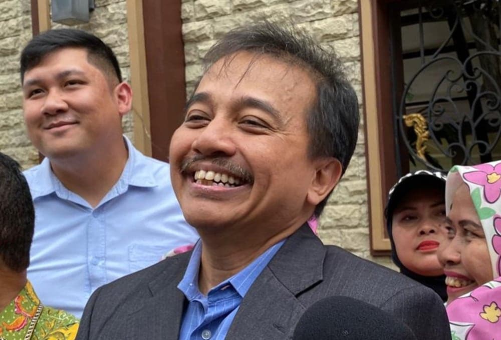 Roy Suryo Singgung Hak Penelitian Dokumen Publik usai Ditetapkan Jadi Tersangka Fitnah Ijazah Jokowi Roy Suryo Singgung Hak Penelitian Dokumen Publik usai Ditetapkan Jadi Tersangka Fitnah Ijazah Jokowi