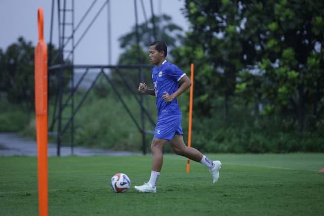 Adam Alis Tabuh Genderang Perang Jelang Persib Lawan Ratchaburi FC di ACL 2 Adam Alis Tabuh Genderang Perang Jelang Persib Lawan Ratchaburi FC di ACL 2