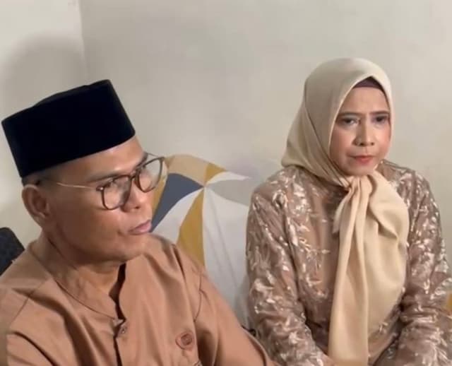 Fahmi Bo dan Istri Bakal Rayakan Lebaran Tanpa Anak, Kenapa? Fahmi Bo dan Istri Bakal Rayakan Lebaran Tanpa Anak, Kenapa?