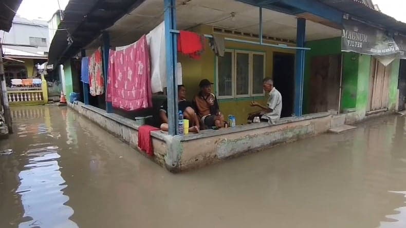 Hujan Deras sejak Malam, Banjir Kembali Rendam Medan Hujan Deras sejak Malam, Banjir Kembali Rendam Medan