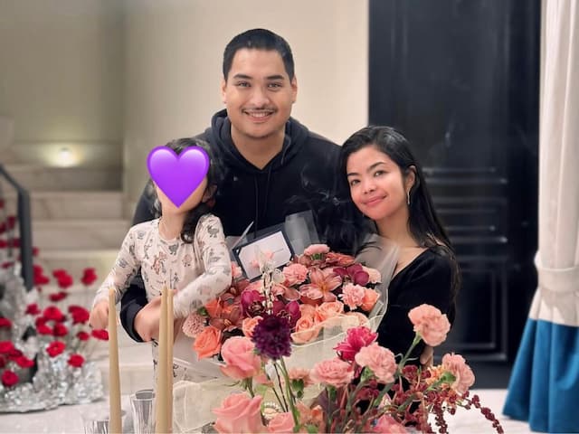 Perjalanan Cinta Dito Ariotedjo dengan Niena Kirana, Lamaran di Depan Kakbah! Perjalanan Cinta Dito Ariotedjo dengan Niena Kirana, Lamaran di Depan Kakbah!