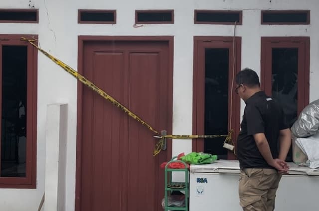 Identitas 3 Orang Sekeluarga Tewas dalam Rumah di Jakut: Ibu dan 2 Anaknya Identitas 3 Orang Sekeluarga Tewas dalam Rumah di Jakut: Ibu dan 2 Anaknya