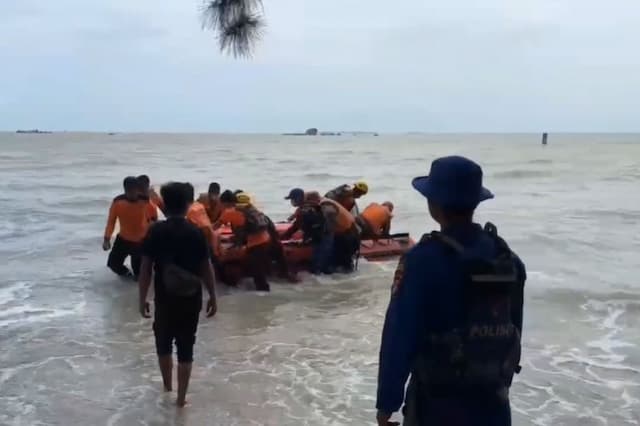 Kapal Tenggelam akibat Cuaca Ekstrem di Bangka Tengah, 1 Nelayan Tewas 2 Selamat Kapal Tenggelam akibat Cuaca Ekstrem di Bangka Tengah, 1 Nelayan Tewas 2 Selamat